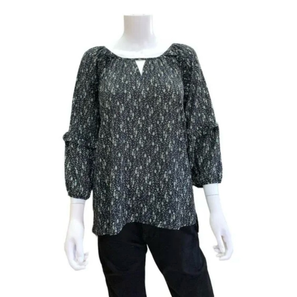 Beacon Apparel Black & Green Floral Blouse With 3/4 Sleeves Keyhole Size Small